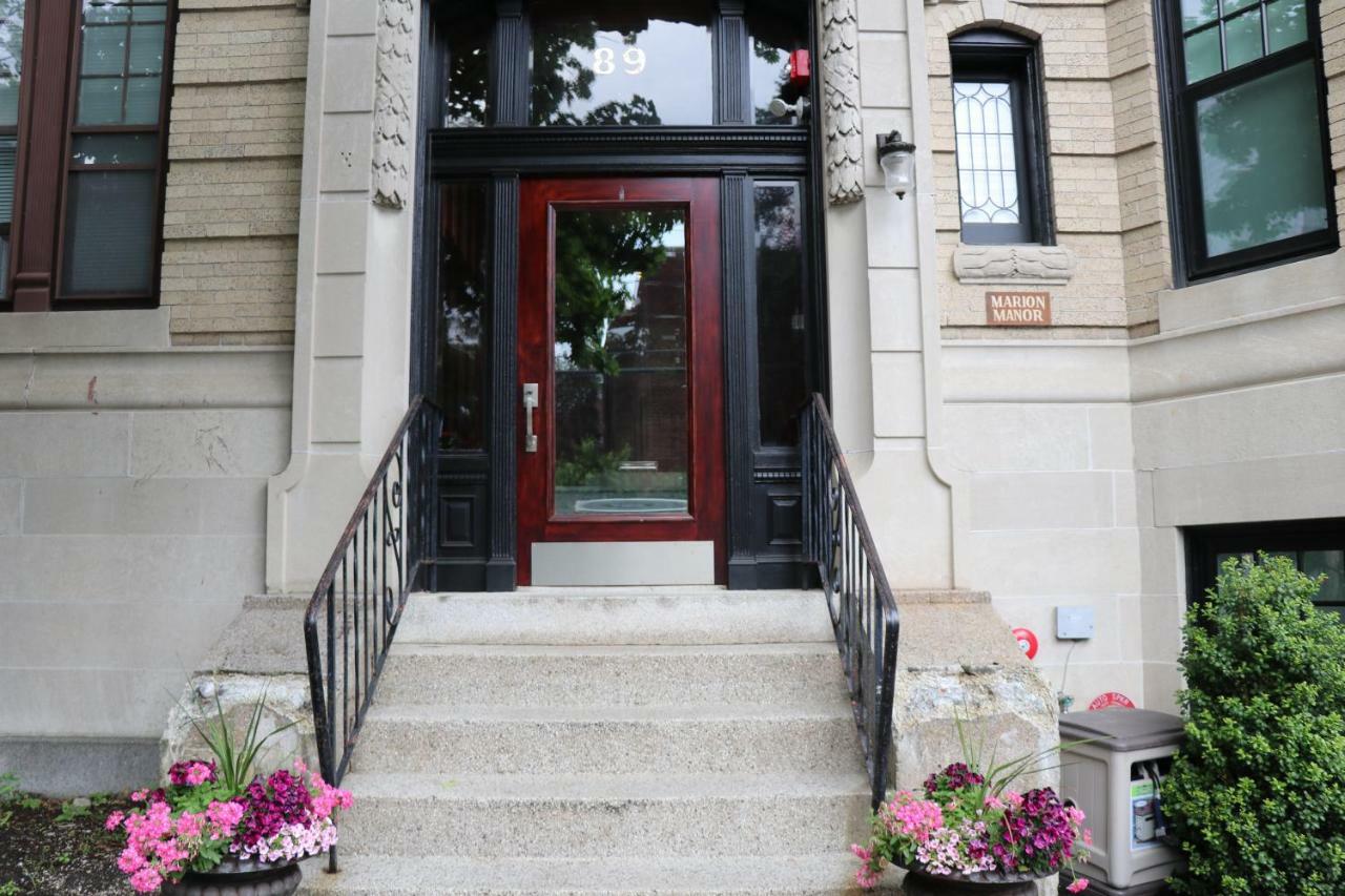 A Stylish Stay W/ A Queen Bed, Heated Floors.. #36 Brookline Exterior foto