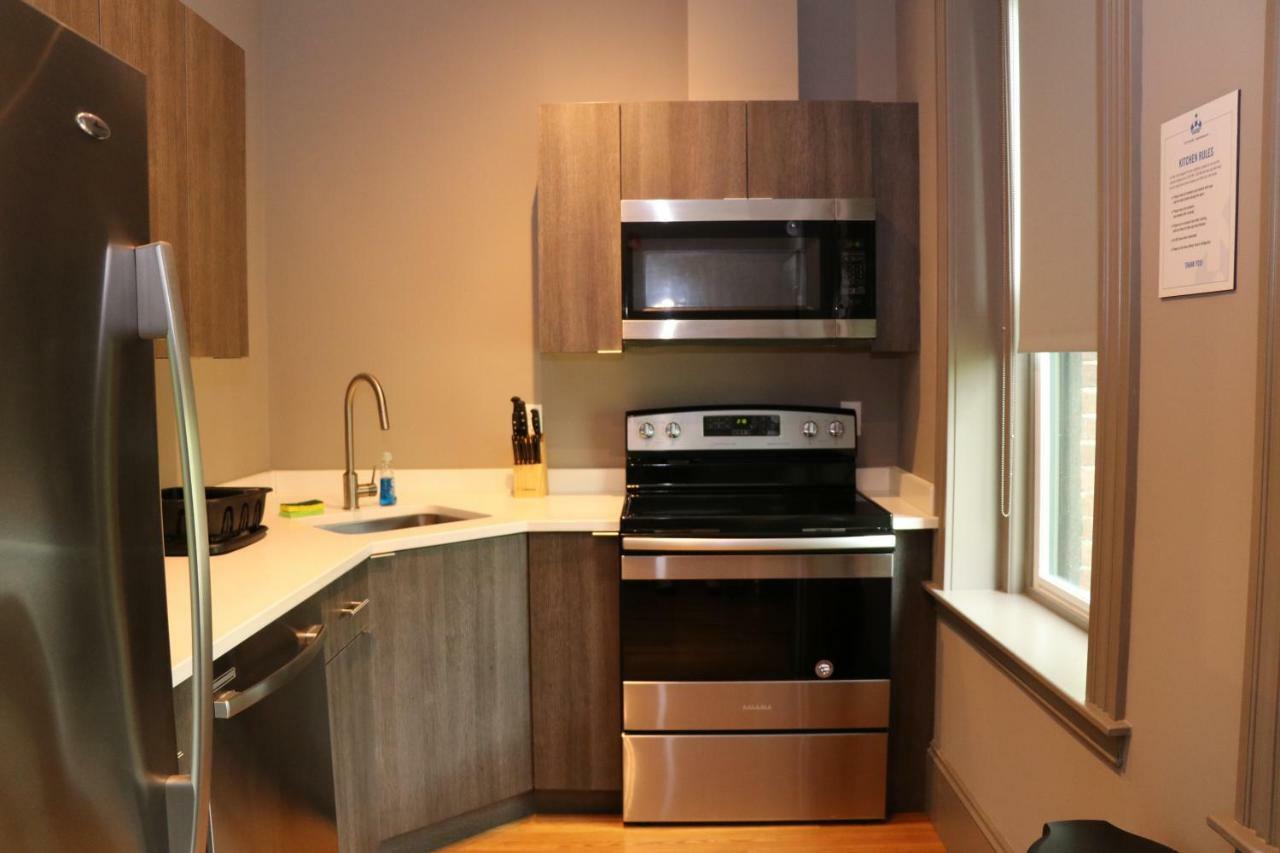 A Stylish Stay W/ A Queen Bed, Heated Floors.. #36 Brookline Exterior foto